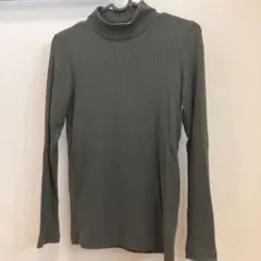 リブ編みタートルネック Mサイズ オリーブグリーン