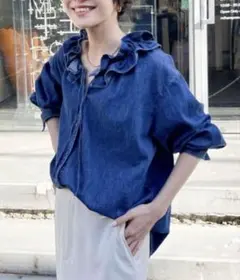 大海様26SS Rie Miller リエミラー✨フリルギャザーデニムブラウスのサムネイル