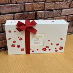 ●コスメデコルテ　AQ　ミリオリティ　ラグジュリアス　コフレⅢ