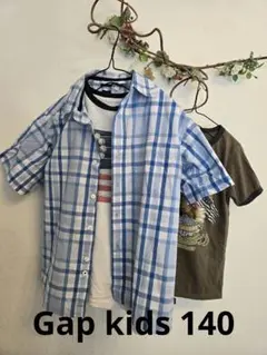 Gap Kids　青と白のチェック柄 半袖シャツ　Tシャツ　３枚セット　140のサムネイル