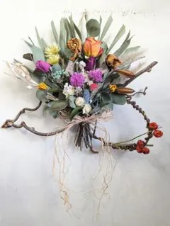 キウイツルリース　ドライフラワー　横約38cm　縦約35cm