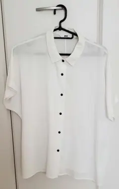 ユニクロ UNIQLO レディース ホワイト ボタンアップ半袖シャツ