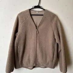 UNIQLOベージュ フリースジャケット M