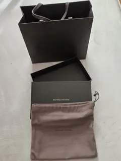 Bottega Veneta 長財布の空箱 収納袋付き