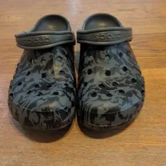 売れ切れ間近Crocs 正規品迷彩サンダル　サイズM7W9（25cmくらい）