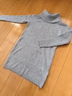 UNIQLO グレー タートルネックセーター M