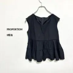 PROPORTION Aラインフリルノースリーブブラウス ブラック S e667のサムネイル