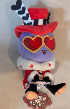 ハズビン・ホテルへようこそ　おすわりぬいぐるみ　ヴァレンティノ ラウンドワン