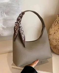 未使用 スカーフ付き ショルダーバッグ ハンドバッグ カーキ