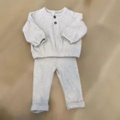 グレーのボタン付きベビー服セット