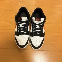 Nike ダンクロー ホワイト/ブラック/オレンジ