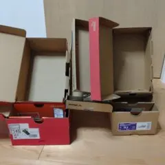 スニーカー　スパイク空箱