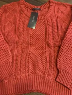 特価　イング赤いセーター（Mサイズ）