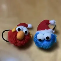 エルモ・クッキーモンスター サンタ帽子付き　ヘアゴム