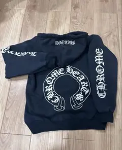 セール中！CHROME HEARTS クロムハーツ　パーカーのサムネイル