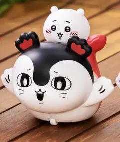 ちいかわ ハチワレ 乗り物 フィギュアのサムネイル