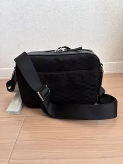 Item thumbnail for item e4e8d7ce-11a4-45e7-b3a6-c8f4dc54feeb