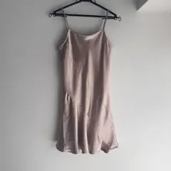 ASOS COLLUSION サテンキャミワンピース ピンクベージュ