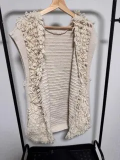 フリンジ付きニットベスト