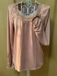 アクシーズファムレース装飾付きピンク長袖Tシャツ Lサイズのサムネイル