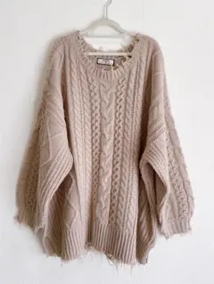 ケーブルニット オーバーサイズ