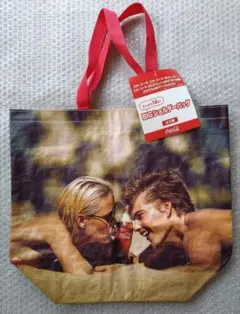 【新品未使用】コカ・コーラ BIGショルダーバッグ 大容量 赤色限定カラートート