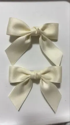 アイボリー リボン型ヘアピン 2個セット