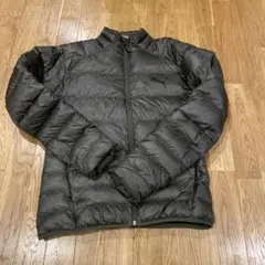 週末限定価格　新品同様　PUMA ダウンジャケット M オリーブドラブ