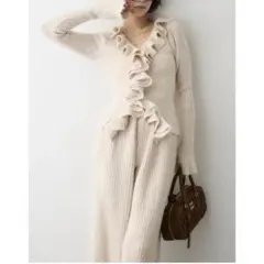 フロントフリル美ラインニットセットアップ / アイボリー Freneフラーネ同型