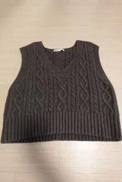 グレー Vネック ニットベストZARA 7日まで1800円→1500円