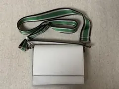 【即購入可】CHARLES & KEITH カバンのサムネイル