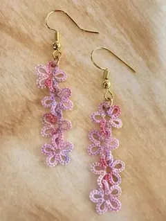 花モチーフ タティングレース編み ピアス