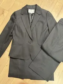 ビジネススーツ　３点セット　レディース　黒ストライプ