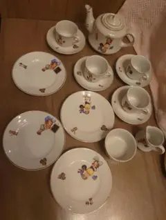 【希少】フェリシモ 12の絵本シリーズ 食器セット 白 陶器 希少】フェリシモ 12の絵本シリーズ 食器セット 白 陶器 - メルカリ