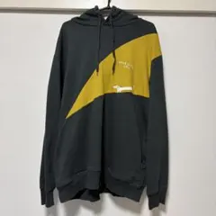 グラニフ パーカー