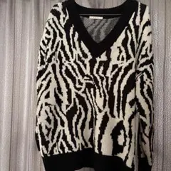 エムズエキサイト　ゼブラ柄 長袖ニットセーター Fサイズ