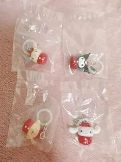 サンリオ　いちごのめじるしアクセサリー　4個セット