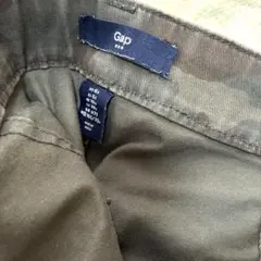 GAP 迷彩　カジュアルパンツのサムネイル