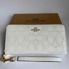 COACH コーチ 長財布 C4452 新品 未使用 ストラップ付き 上品 白