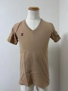 R.NEWBOLD VネックTシャツ 刺繍ロゴ入り ベージュ
