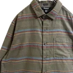 Sherpa Adventure Gear 長袖 シャツ ボーダー 柄 オリーブ