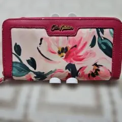 Cath Kidston 花柄 ラウンドファスナー長財布のサムネイル