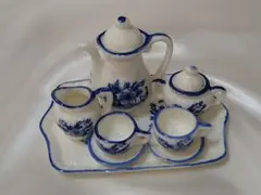 ミニチュアティーカップセット　陶器　ホワイト＋ブルー　花柄