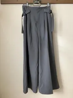 アルシーヴ　ワイドパンツ　グレー