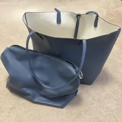 ネイビー レザー トートバッグとポーチ セットのサムネイル