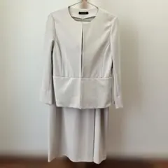 CLEAR IMPRESSION アイボリー スカートスーツ（L）・セレモニー