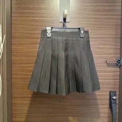 まじでかわいいけどもう太ったから履かれへんスカート