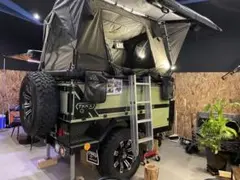キャンピングトレーラー ルーフテント・サイドオーニング付【展示車】のサムネイル