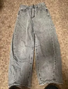 GU グレー ワイドレッグデニム　バレルレッグジーンズ