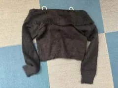 オフショルダー クロップドニット 黒